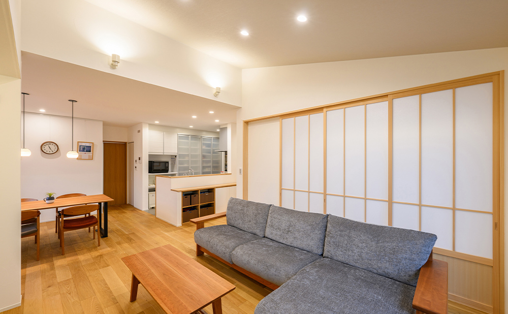 LIVING&DINING