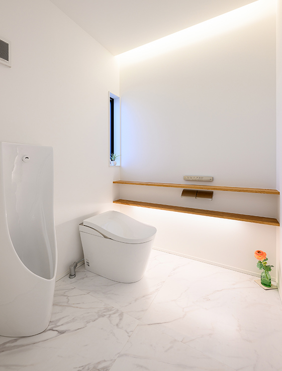 TOILET